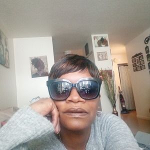 Meet your Posher, Linda